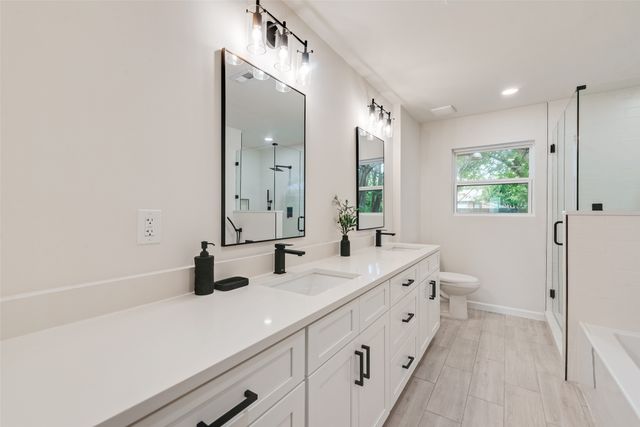 729 Town Creek Drive, Dallas, TX 75232