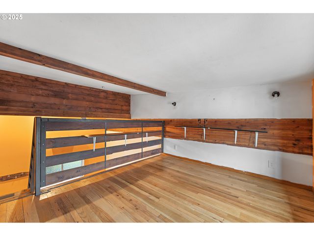 6530 Ne M L KING Blvd, Portland, OR 97211