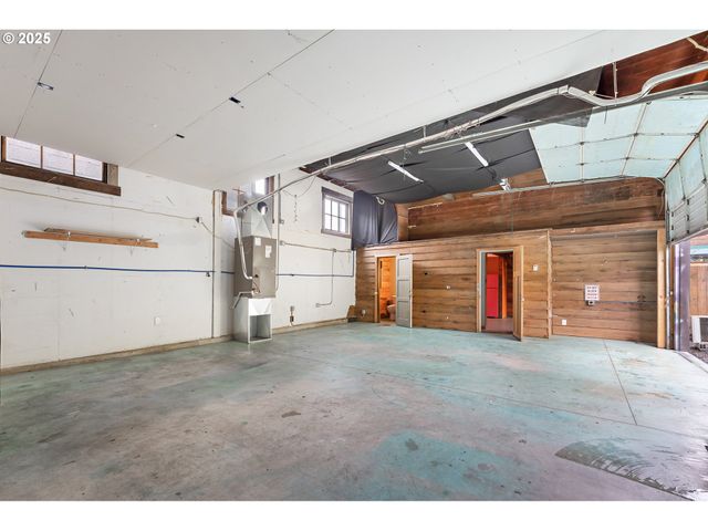 6530 Ne M L KING Blvd, Portland, OR 97211