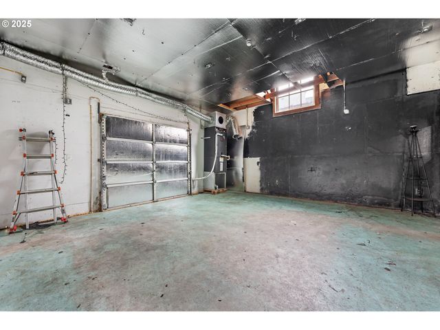 6530 Ne M L KING Blvd, Portland, OR 97211