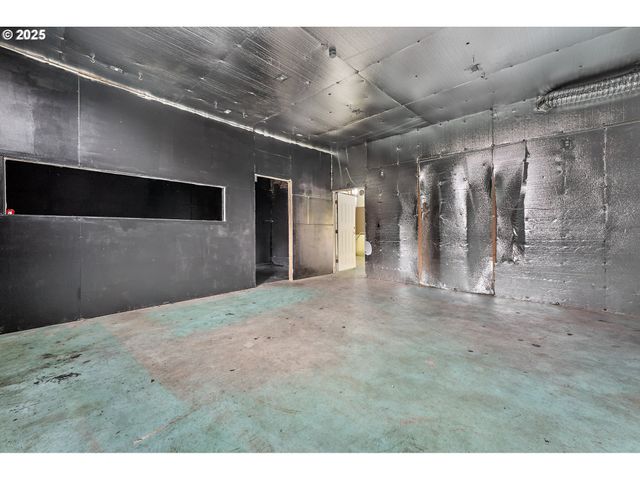 6530 Ne M L KING Blvd, Portland, OR 97211