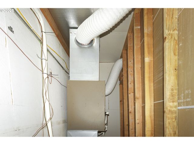 6530 Ne M L KING Blvd, Portland, OR 97211