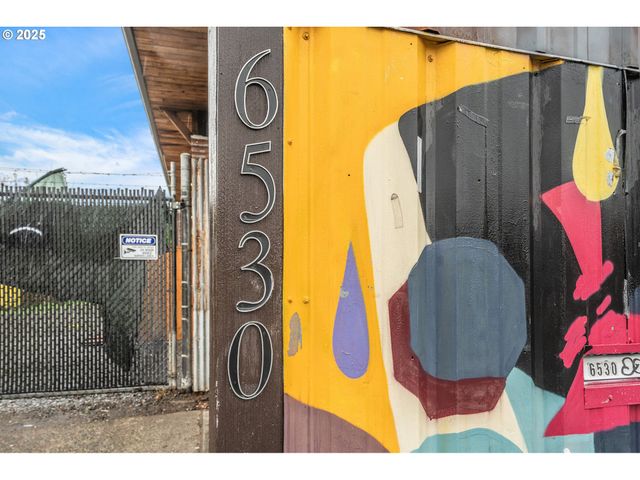 6530 Ne M L KING Blvd, Portland, OR 97211