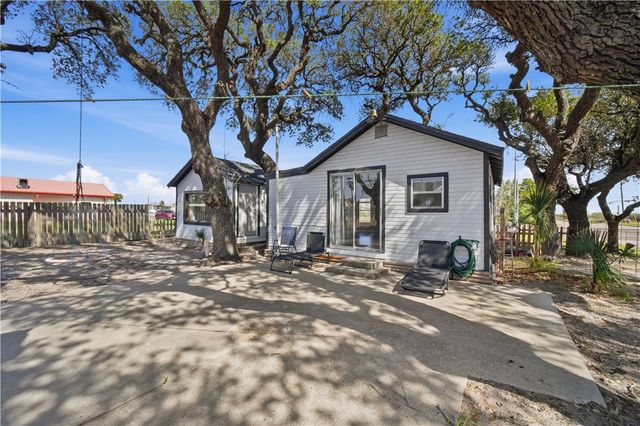 502 N Commercial St, Aransas Pass, TX 78336