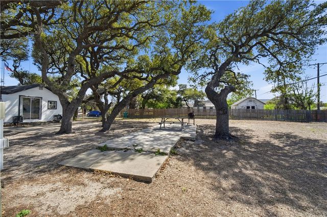 502 N Commercial St, Aransas Pass, TX 78336