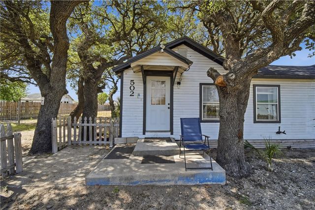 502 N Commercial St, Aransas Pass, TX 78336