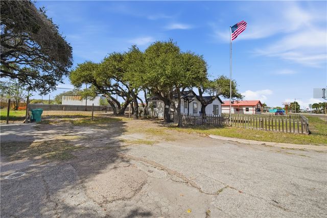 502 N Commercial St, Aransas Pass, TX 78336