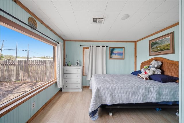 502 N Commercial St, Aransas Pass, TX 78336