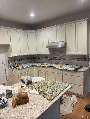 798 Canary Drive, Ballwin, MO 63021