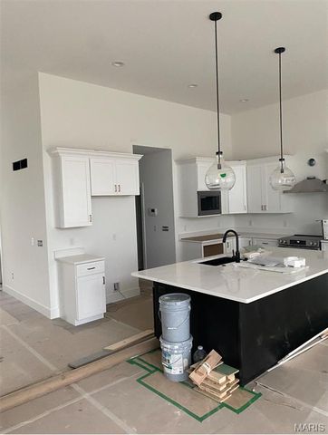 798 Canary Drive, Ballwin, MO 63021