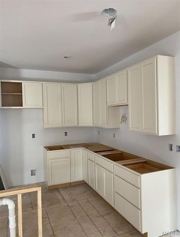 798 Canary Drive, Ballwin, MO 63021