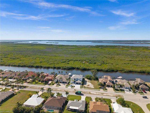 3512 Surfside BLVD, Cape Coral, FL 33914
