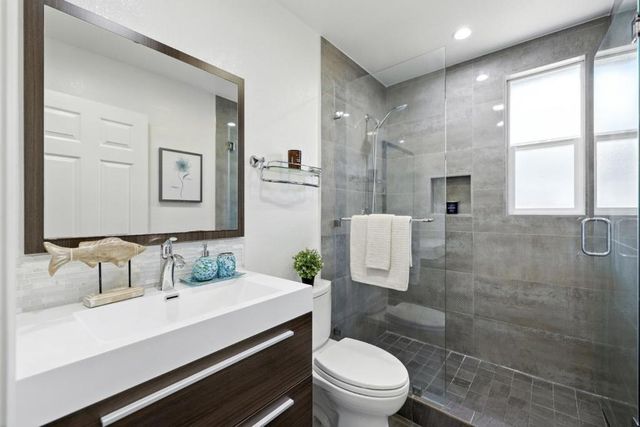 1022 E Santa Inez Avenue, San Mateo, CA 94401