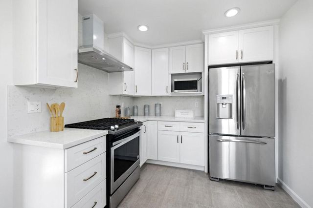 1022 E Santa Inez Avenue, San Mateo, CA 94401