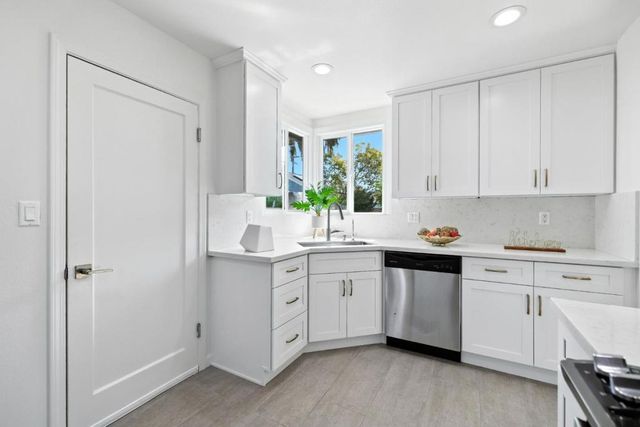 1022 E Santa Inez Avenue, San Mateo, CA 94401