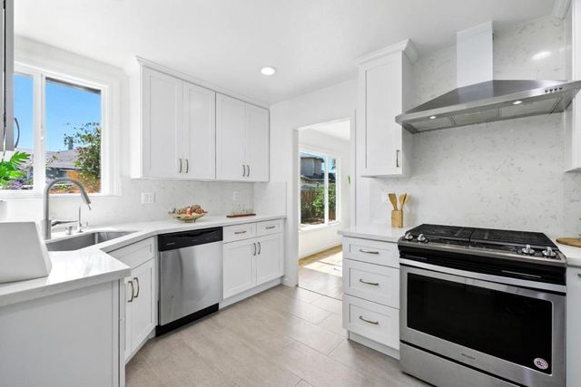 1022 E Santa Inez Avenue, San Mateo, CA 94401