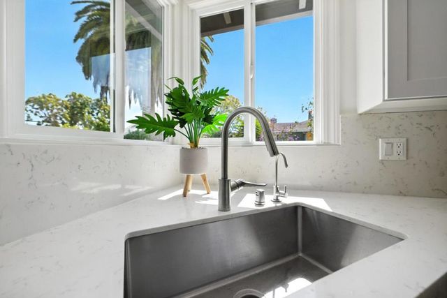 1022 E Santa Inez Avenue, San Mateo, CA 94401