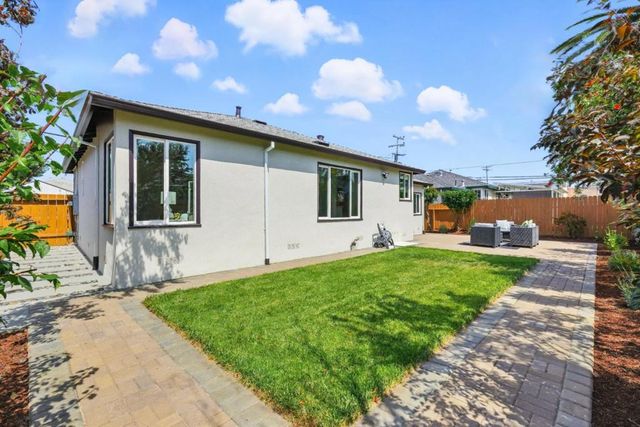 1022 E Santa Inez Avenue, San Mateo, CA 94401