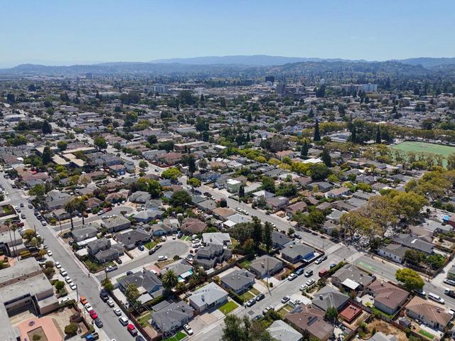 1022 E Santa Inez Avenue, San Mateo, CA 94401