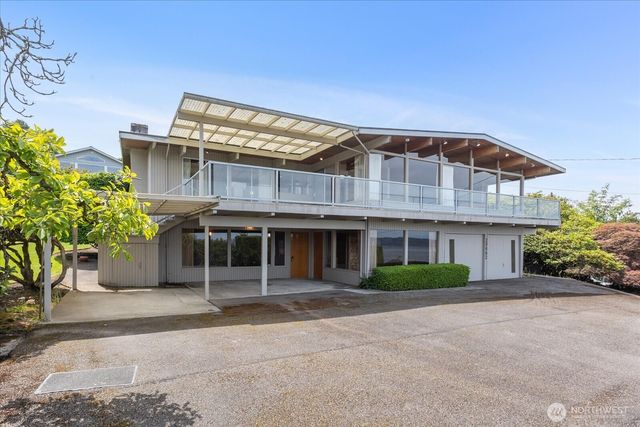 29852 Marine View Drive SW, Federal Way, WA 98023