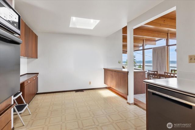 29852 Marine View Drive SW, Federal Way, WA 98023