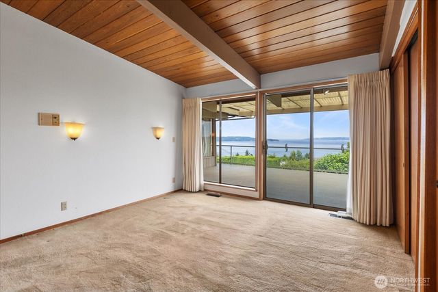 29852 Marine View Drive SW, Federal Way, WA 98023