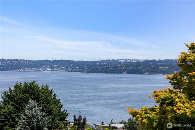 29852 Marine View Drive SW, Federal Way, WA 98023