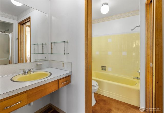 29852 Marine View Drive SW, Federal Way, WA 98023