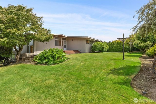 29852 Marine View Drive SW, Federal Way, WA 98023