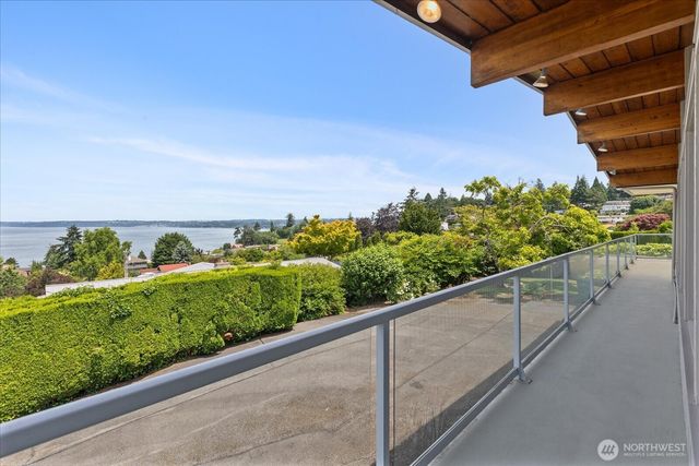 29852 Marine View Drive SW, Federal Way, WA 98023