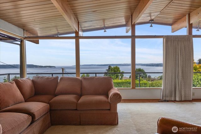 29852 Marine View Drive SW, Federal Way, WA 98023