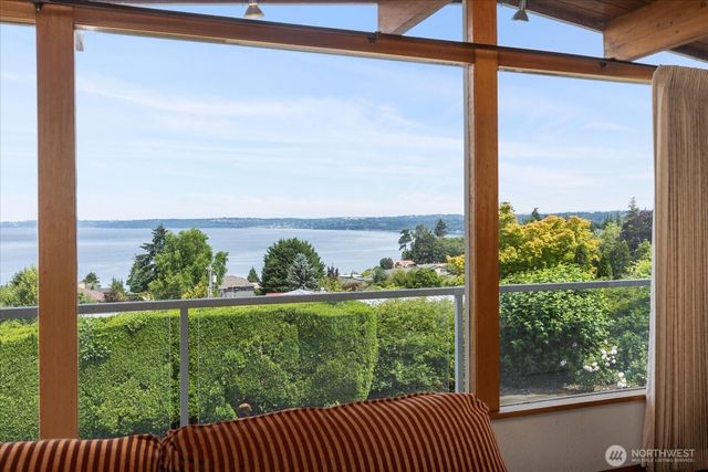 29852 Marine View Drive SW, Federal Way, WA 98023