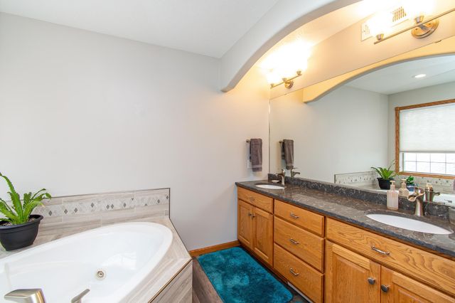 3662 N Sedona Court, West Fargo, ND 58078