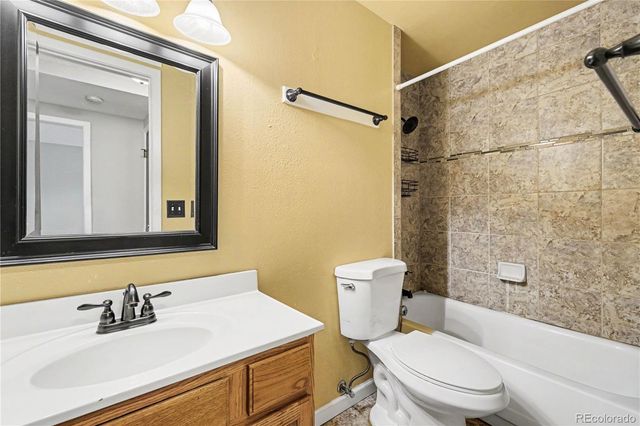 966 E 8th Avenue, Broomfield, CO 80020