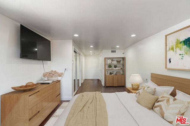 523 Oleander Drive, Los Angeles, CA 90042