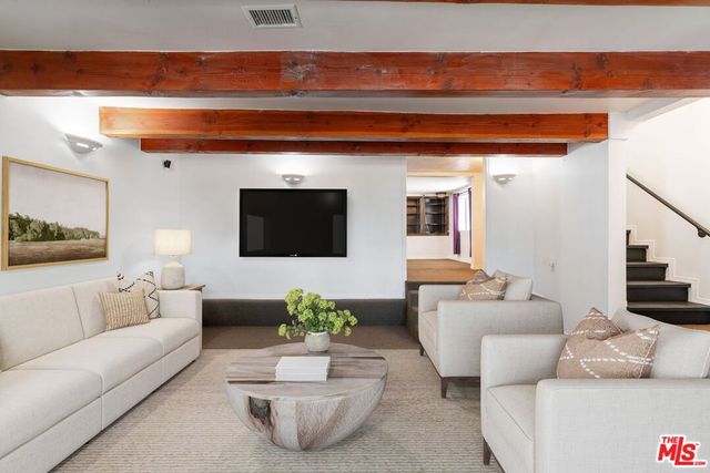 523 Oleander Drive, Los Angeles, CA 90042
