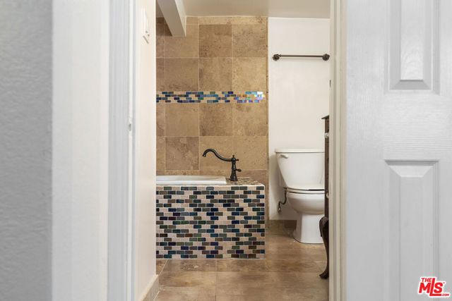 523 Oleander Drive, Los Angeles, CA 90042