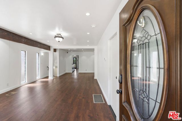523 Oleander Drive, Los Angeles, CA 90042
