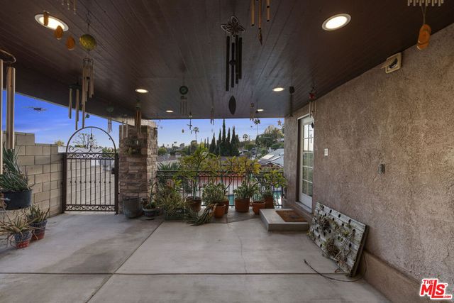523 Oleander Drive, Los Angeles, CA 90042