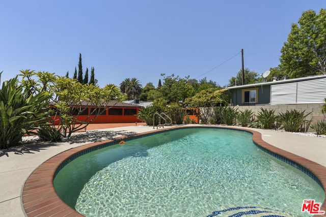 523 Oleander Drive, Los Angeles, CA 90042