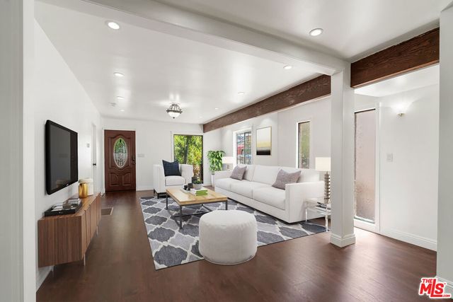 523 Oleander Drive, Los Angeles, CA 90042