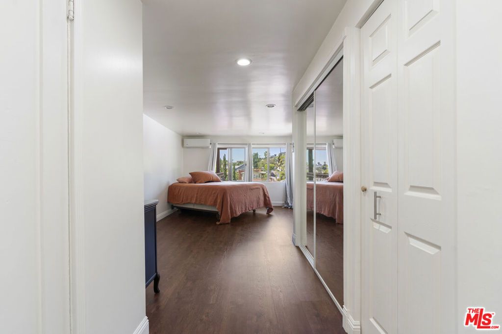 Image 11 of property listing at 523 Oleander Drive, Los Angeles, CA 90042