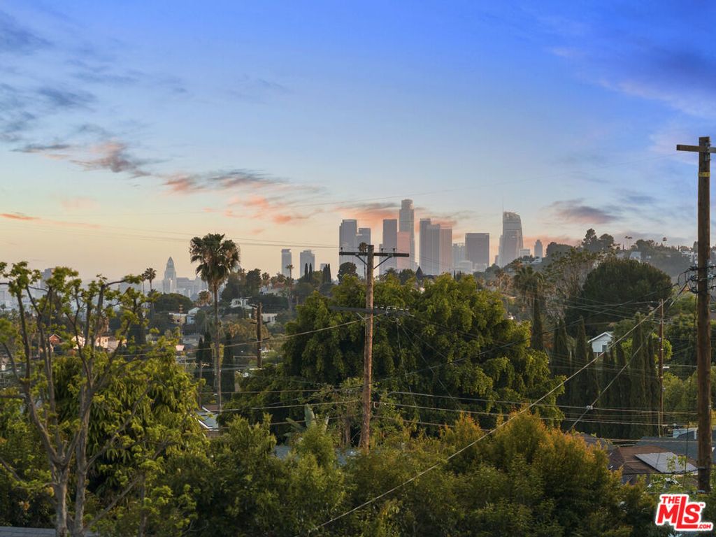 Image 29 of property listing at 523 Oleander Drive, Los Angeles, CA 90042