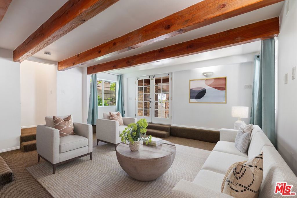 Image 34 of property listing at 523 Oleander Drive, Los Angeles, CA 90042