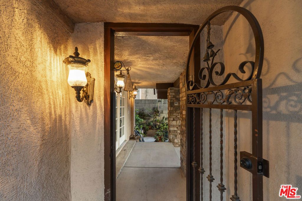 Image 50 of property listing at 523 Oleander Drive, Los Angeles, CA 90042