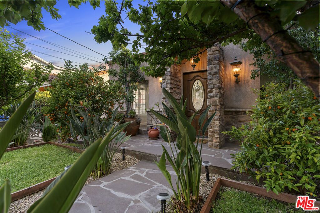 Image 54 of property listing at 523 Oleander Drive, Los Angeles, CA 90042