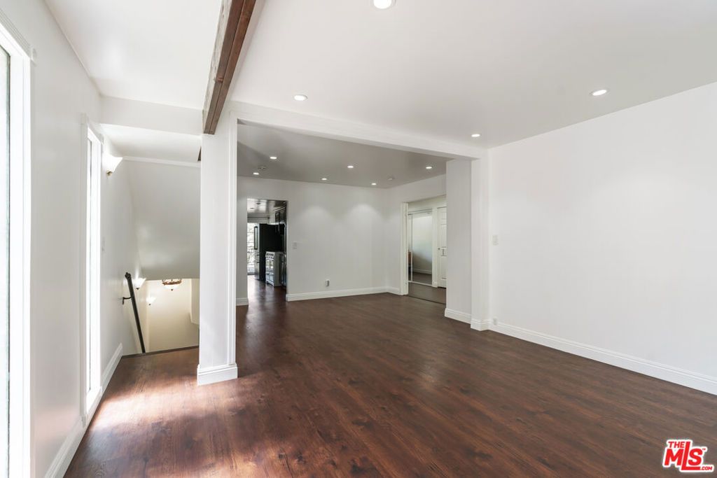 Image 7 of property listing at 523 Oleander Drive, Los Angeles, CA 90042