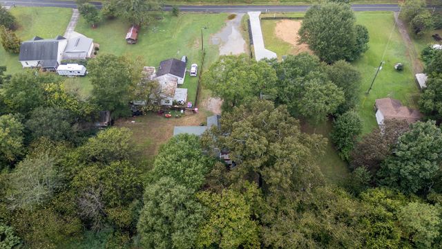 192 Cardinal Boulevard SE, Calhoun, GA 30701