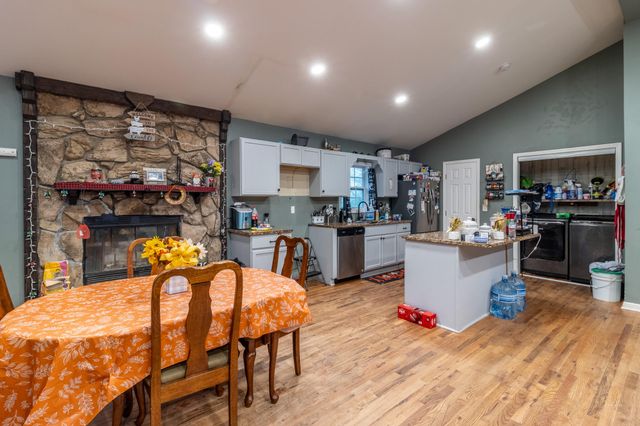 192 Cardinal Boulevard SE, Calhoun, GA 30701