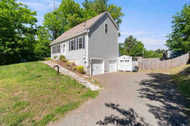38 Regina Avenue, Raymond, NH 03077